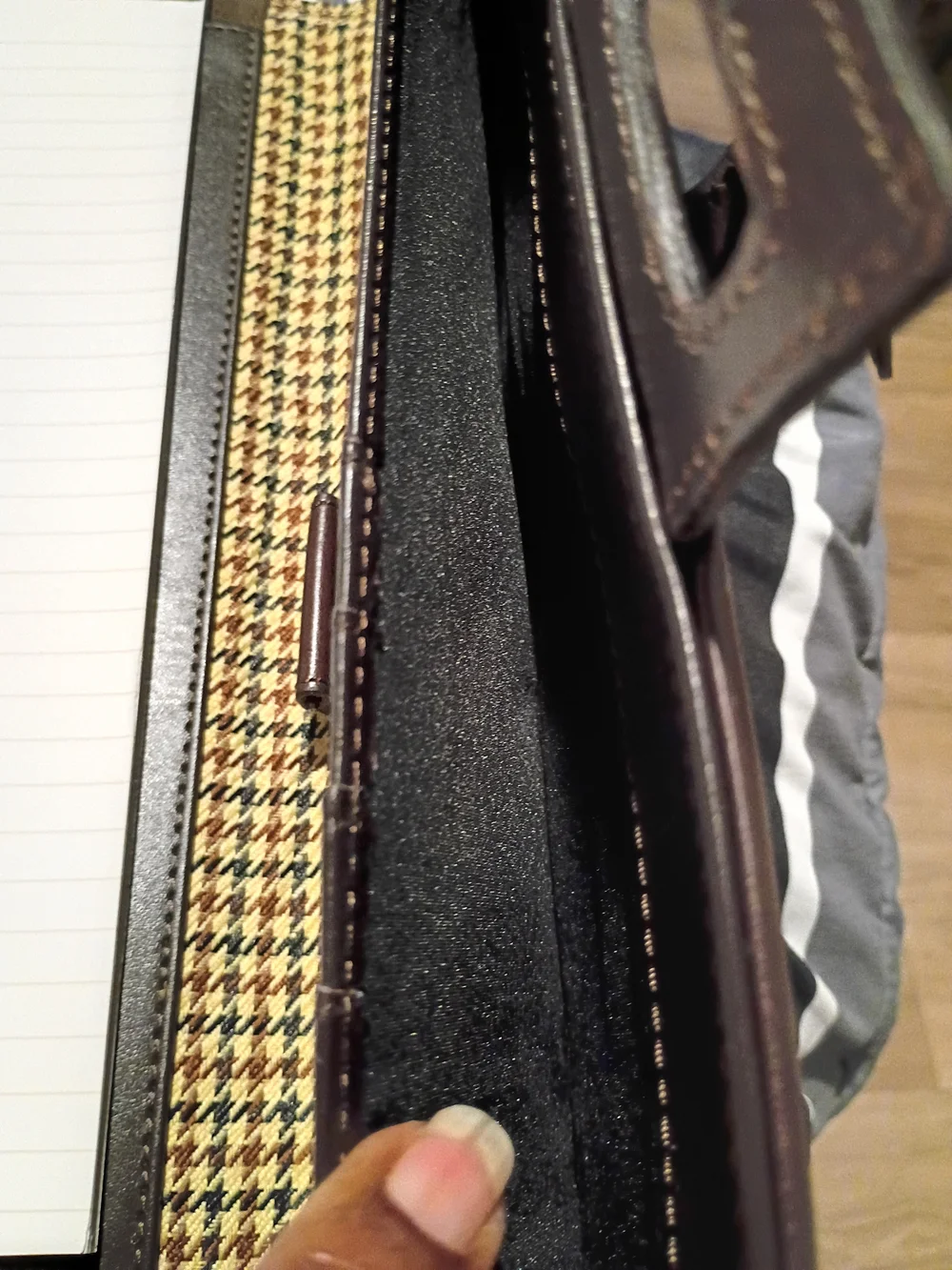 Cutter & Buck Binder Bag. GUC OBO.